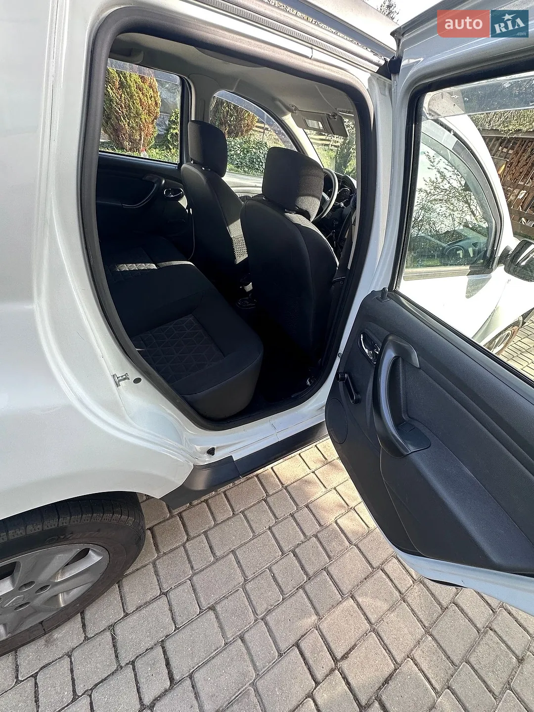 2015 Dacia Duster - мініатюра 16