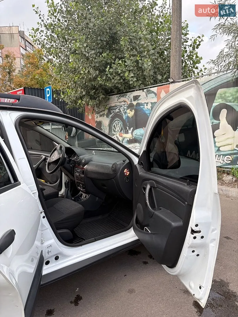 2011 Dacia Duster - мініатюра 13