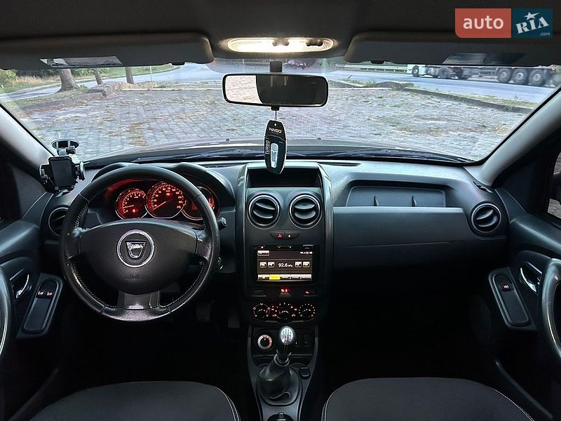 Позашляховик / Кросовер Dacia Duster 2014 в Дубні
