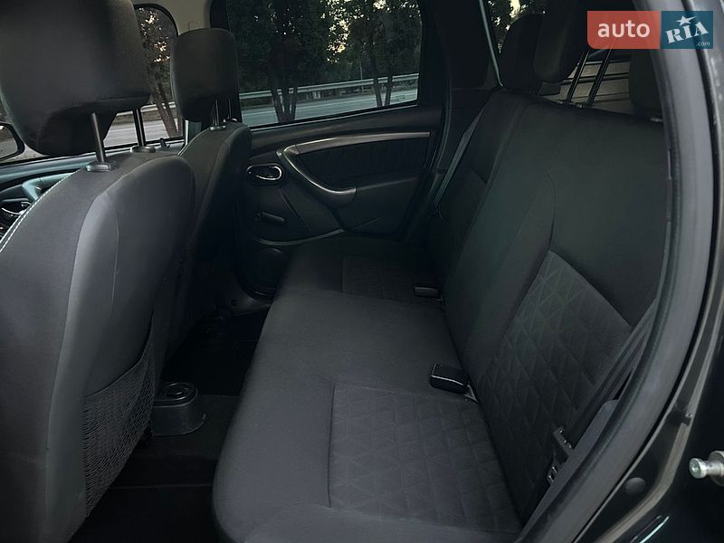 Позашляховик / Кросовер Dacia Duster 2014 в Дубні