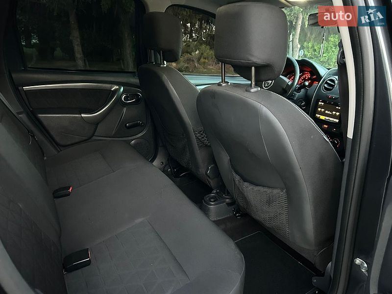 Позашляховик / Кросовер Dacia Duster 2014 в Дубні
