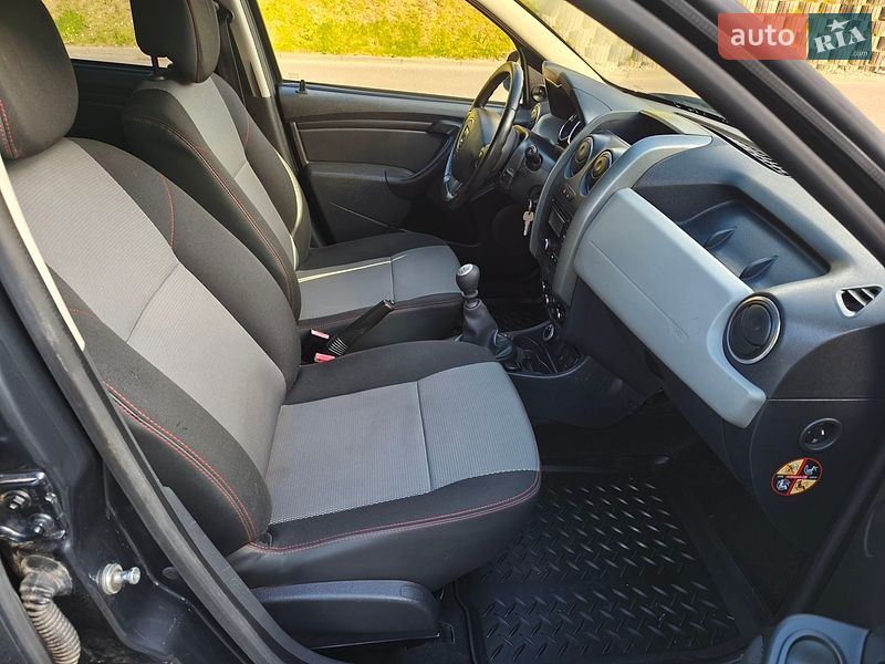Внедорожник / Кроссовер Dacia Duster 2014 в Мене