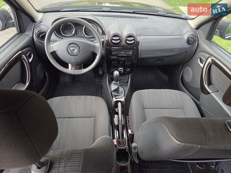Внедорожник / Кроссовер Dacia Duster 2011 в Каменском