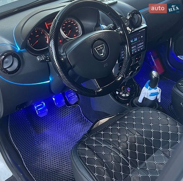 Позашляховик / Кросовер Dacia Duster 2011 в Чернігові фото 6 Позашляховик / Кросовер Dacia Duster 2011 в Чернігові