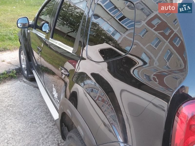 Внедорожник / Кроссовер Dacia Duster 2010 в Вараше