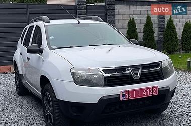 Позашляховик / Кросовер Dacia Duster 2012 в Гощі