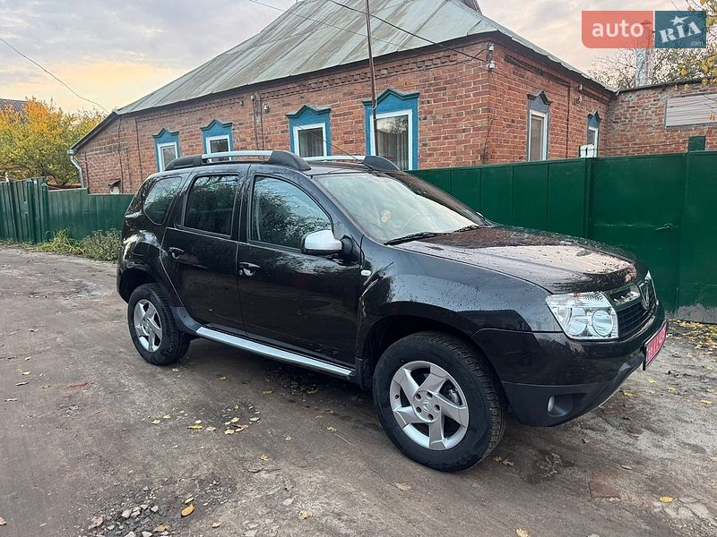 Позашляховик / Кросовер Dacia Duster 2012 в Охтирці