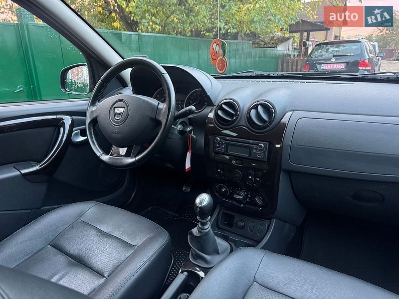 Позашляховик / Кросовер Dacia Duster 2012 в Охтирці