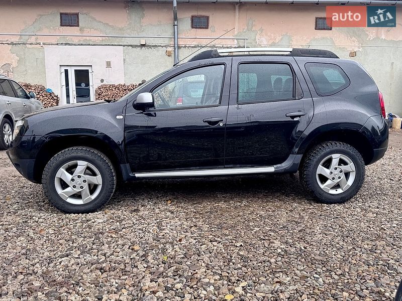 Позашляховик / Кросовер Dacia Duster 2010 в Стрию
