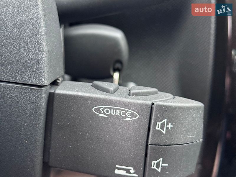 Позашляховик / Кросовер Dacia Duster 2010 в Стрию