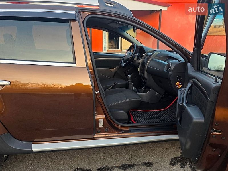 Позашляховик / Кросовер Dacia Duster 2015 в Новоархангельську