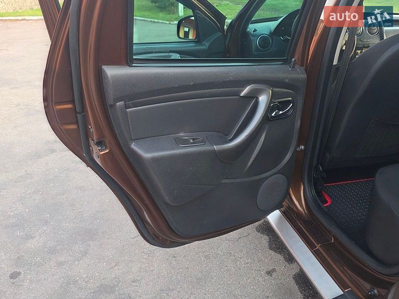 Позашляховик / Кросовер Dacia Duster 2015 в Новоархангельську