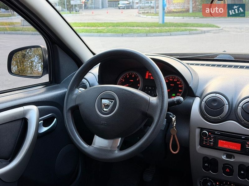 Позашляховик / Кросовер Dacia Duster 2013 в Лубнах
