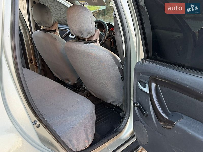 Внедорожник / Кроссовер Dacia Duster 2012 в Борщеве