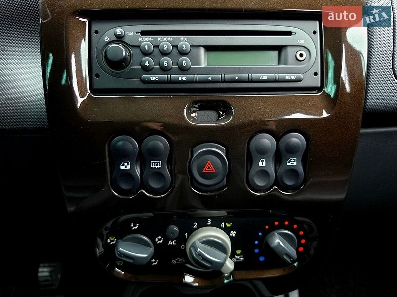 Позашляховик / Кросовер Dacia Duster 2011 в Луцьку