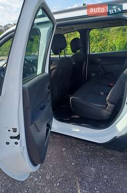 Минивэн Dacia Lodgy Stepway 2016 в 