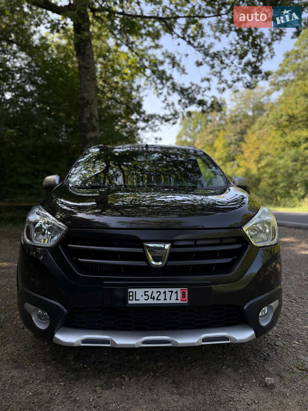 Минивэн Dacia Lodgy Stepway 2016 в Стрые фото 13 Минивэн Dacia Lodgy Stepway 2016 в Стрые