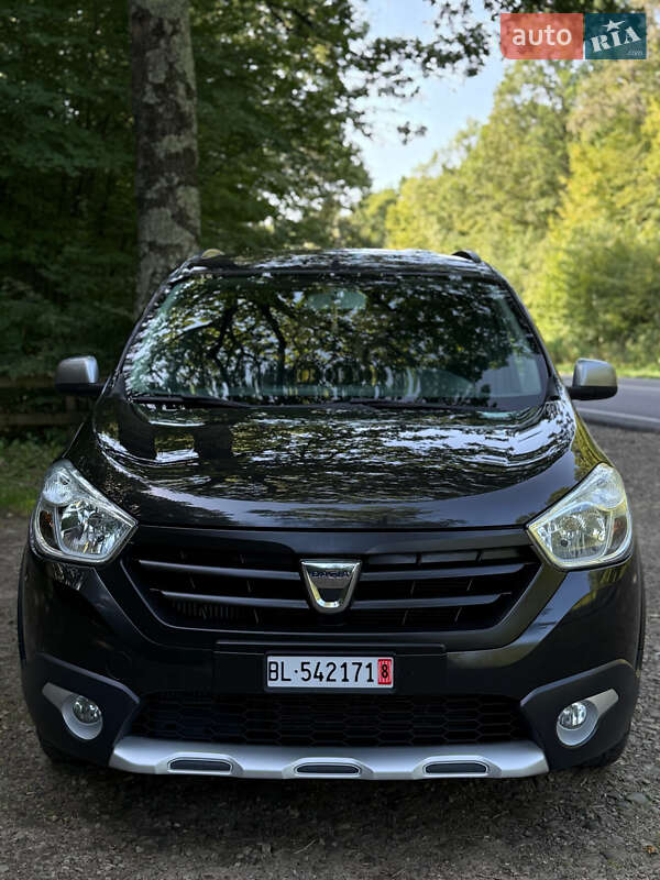 Минивэн Dacia Lodgy Stepway 2016 в Стрые фото 58 Минивэн Dacia Lodgy Stepway 2016 в Стрые