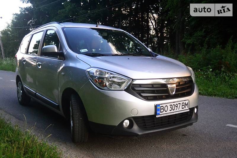 Renault Dacia Lodgy 2012