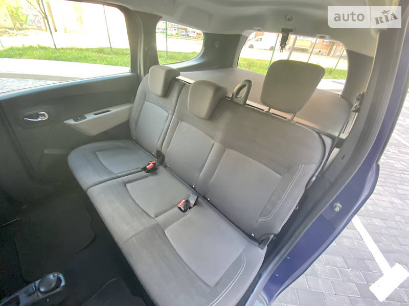 Мінівен Dacia Lodgy 2013 в Луцьку