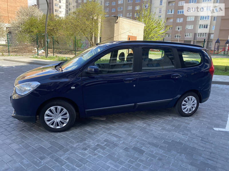 Мінівен Dacia Lodgy 2013 в Луцьку