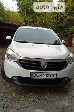 Универсал Dacia Lodgy 2013 в Львове