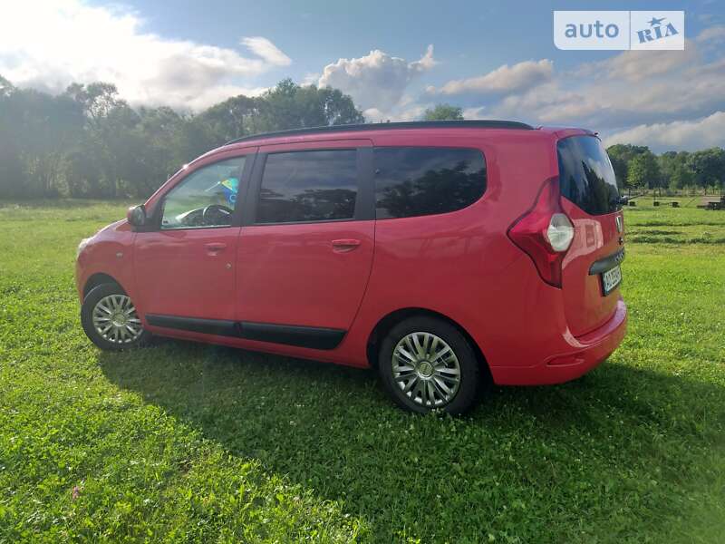 Мінівен Dacia Lodgy 2012 в 