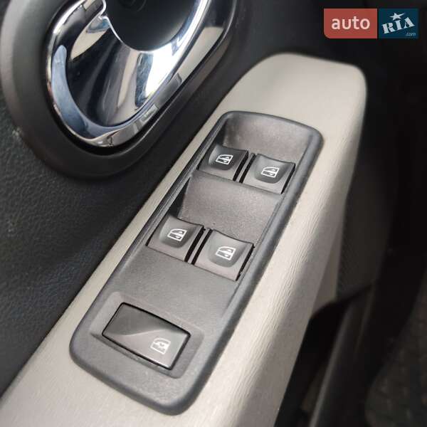 Мінівен Dacia Lodgy 2012 в Черкасах