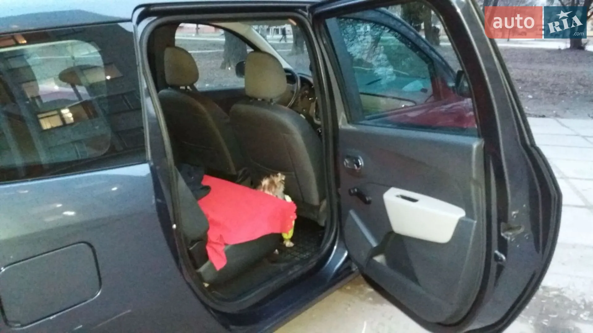 2013 Dacia Lodgy - мініатюра 5