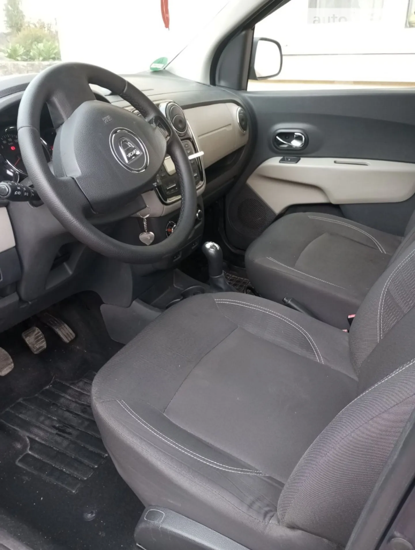 2013 Dacia Lodgy - мініатюра 20