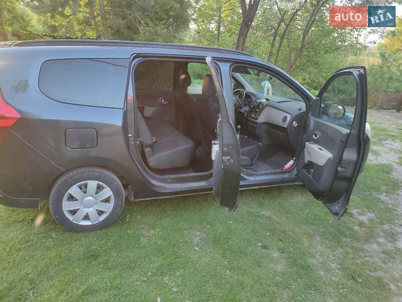 Мінівен Dacia Lodgy 2012 в Львові