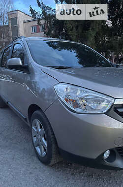 Мінівен Dacia Lodgy 2012 в Волочиську