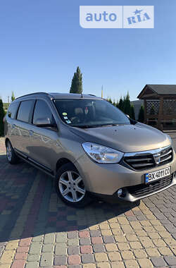 Мінівен Dacia Lodgy 2012 в Волочиську