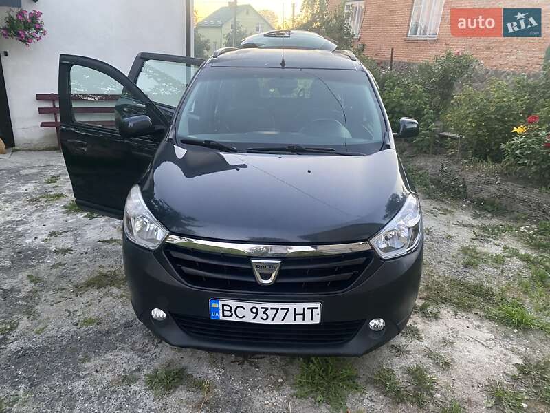 Минивэн Dacia Lodgy 2012 в Львове