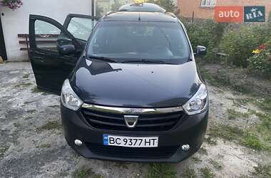 Минивэн Dacia Lodgy 2012 в 