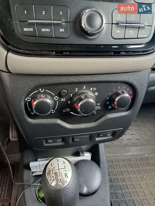 Минивэн Dacia Lodgy 2014 в Лозовой