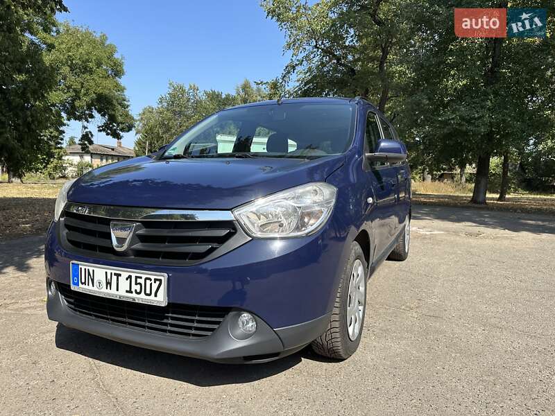 Dacia Lodgy 2012