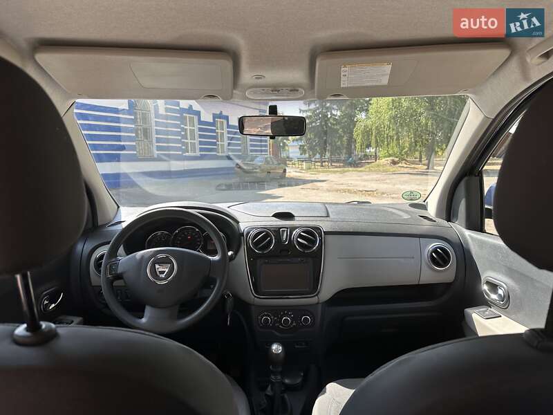Мінівен Dacia Lodgy 2012 в Лебедині