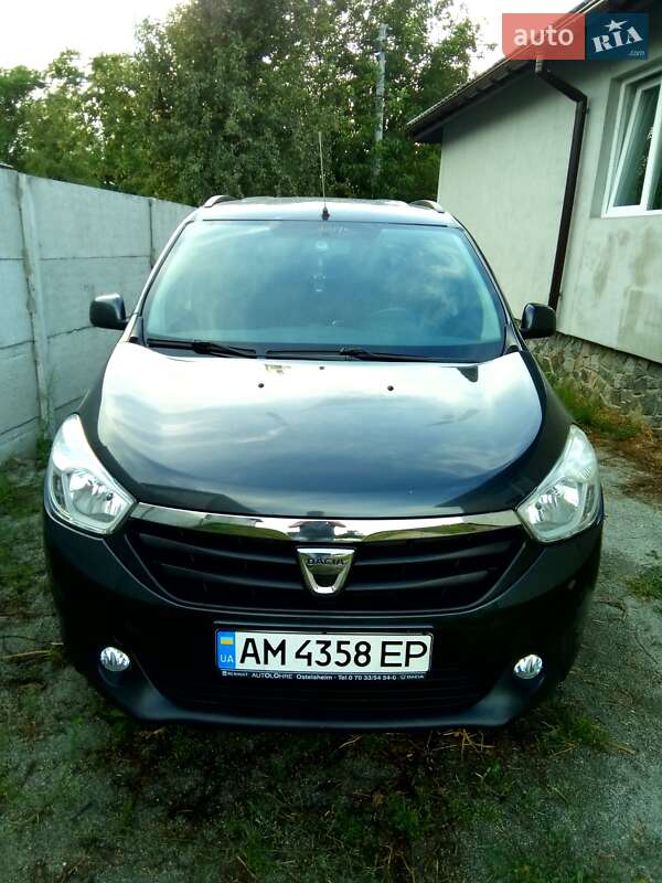 Мінівен Dacia Lodgy 2013 в 