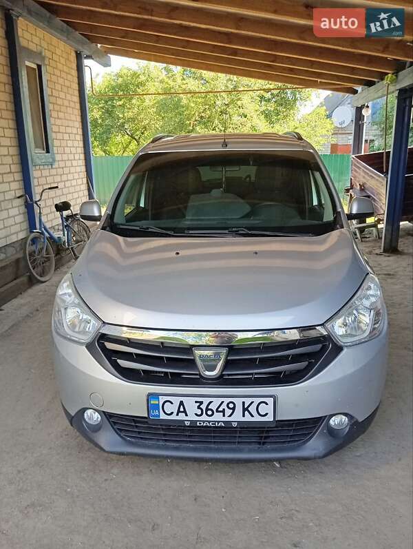 Dacia Lodgy 2013