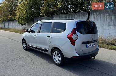 Мінівен Dacia Lodgy 2013 в Умані