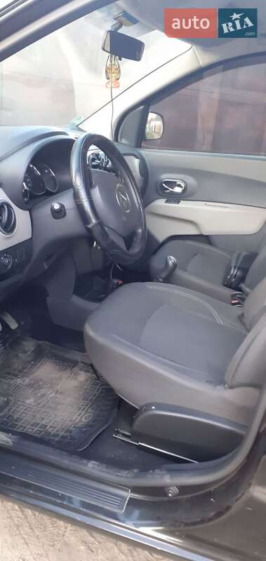 Минивэн Dacia Lodgy 2013 в Тростянце