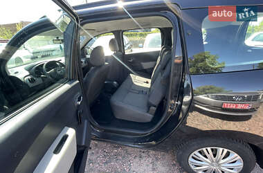 Минивэн Dacia Lodgy 2012 в 