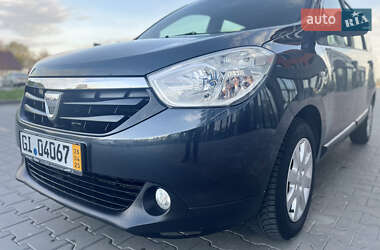 Минивэн Dacia Lodgy 2012 в 