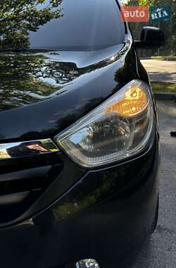Мінівен Dacia Lodgy 2013 в 