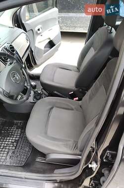 Минивэн Dacia Lodgy 2013 в 