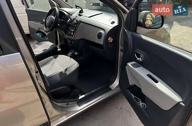 Минивэн Dacia Lodgy 2013 в 
