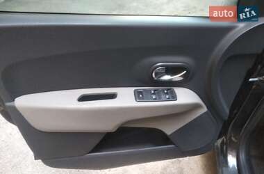 Минивэн Dacia Lodgy 2012 в 