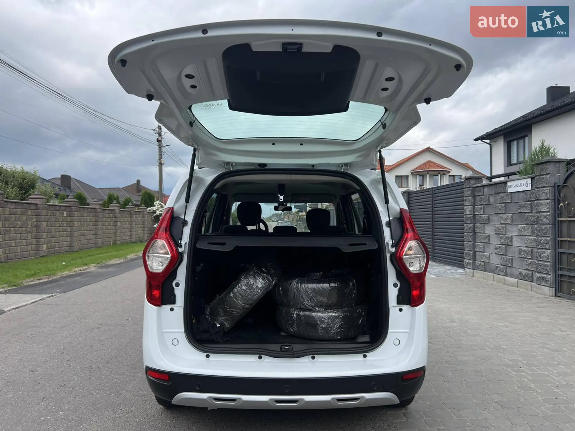 2016 Dacia Lodgy - мініатюра 14