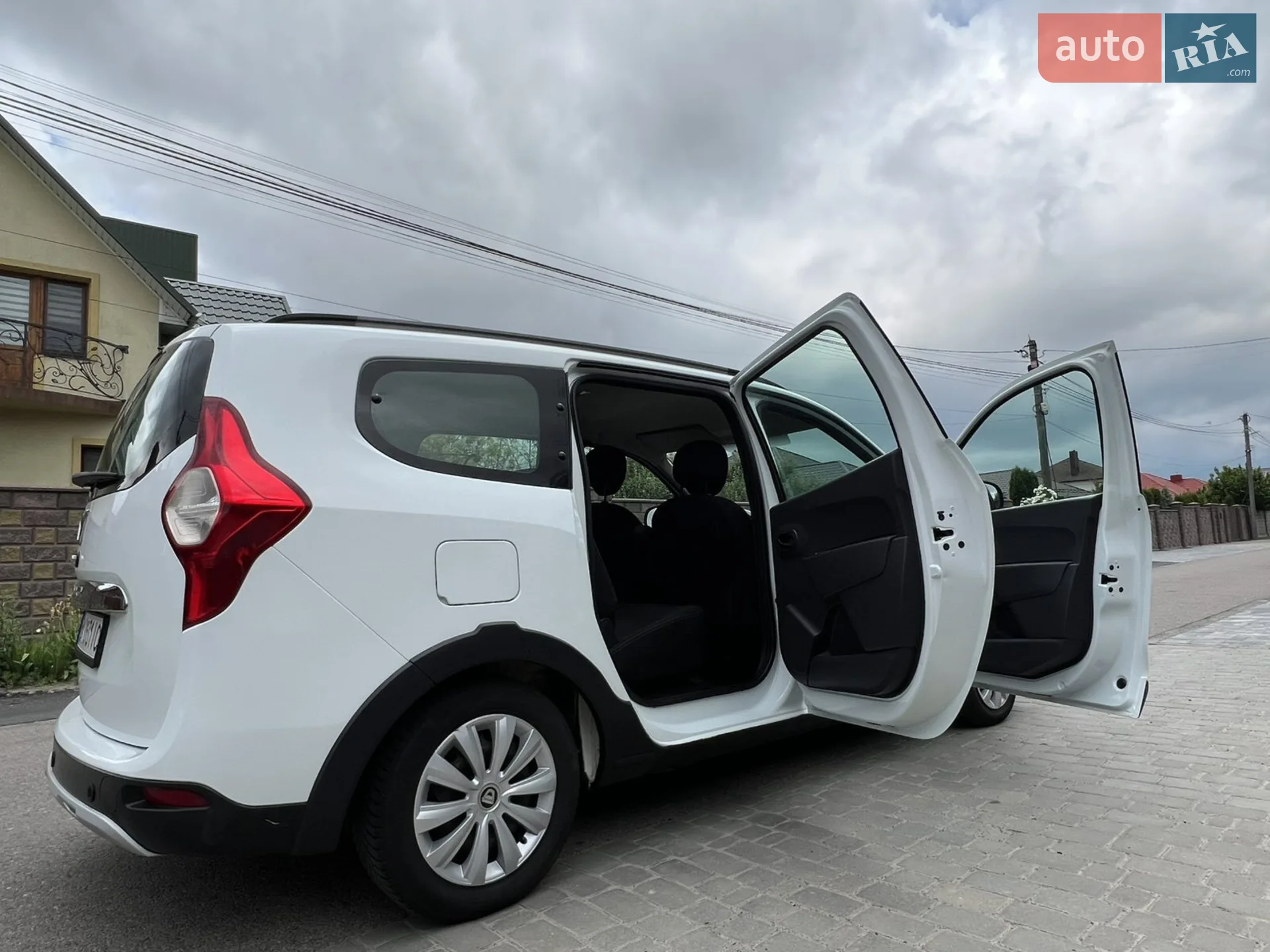 2016 Dacia Lodgy - мініатюра 22